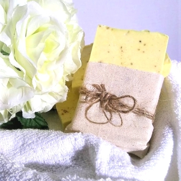 HANDCRAFTED TURMERIC GINGER AVOCADO CUCUMBER SOAP ARTISAN BATH BARS 3PC SET NWT - Picture 4 of 4